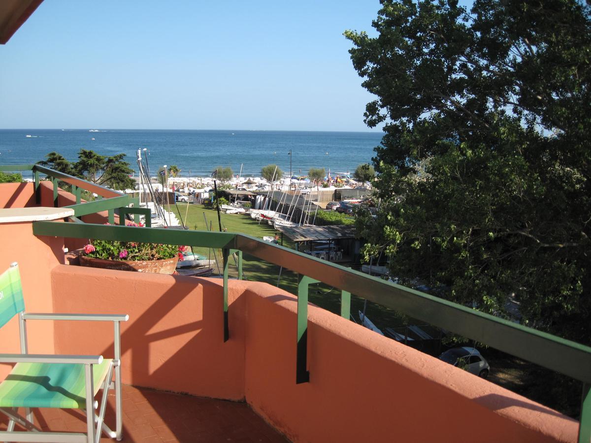 Hotel Le Pleiadi Сан-Феличе-Чирчео Экстерьер фото