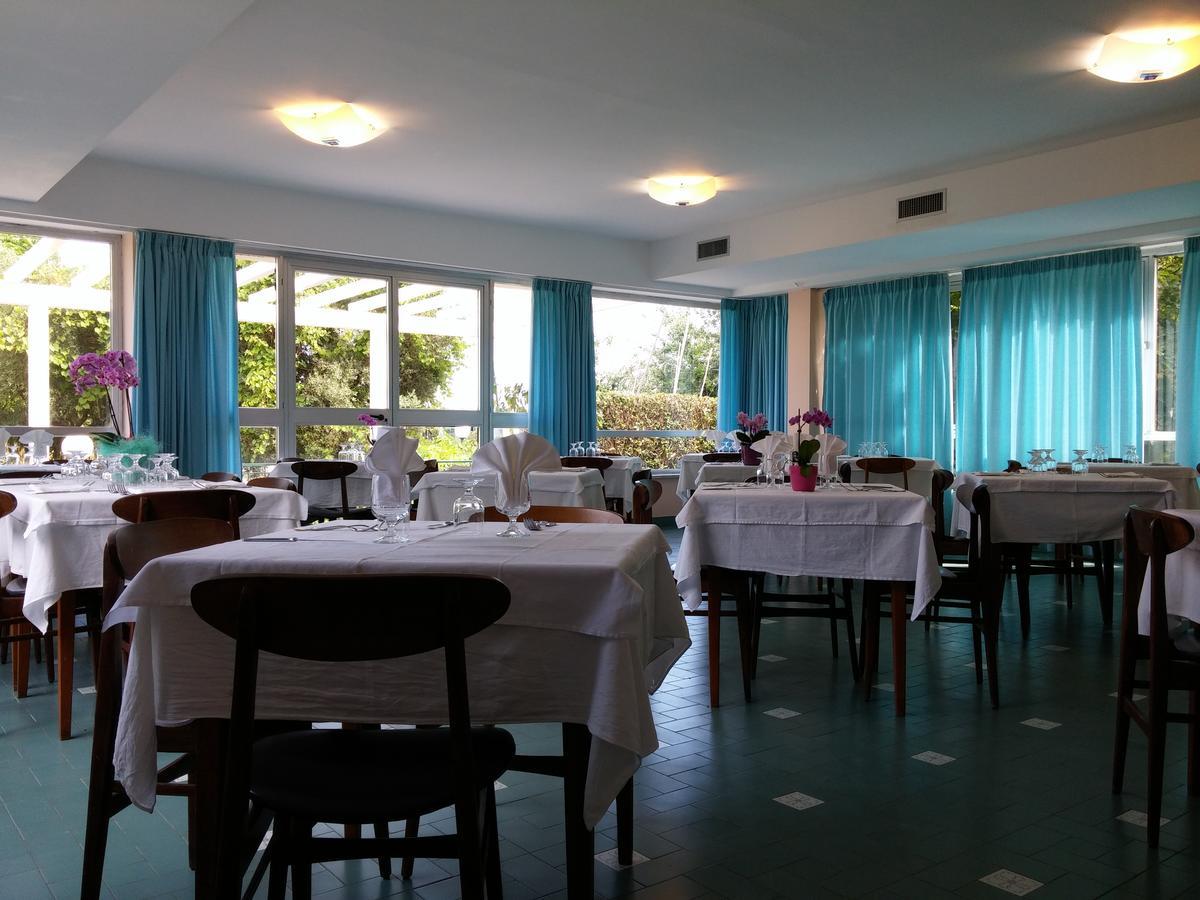 Hotel Le Pleiadi Сан-Феличе-Чирчео Экстерьер фото