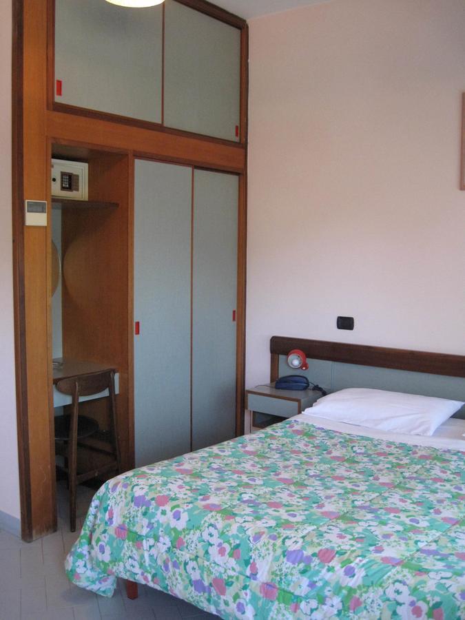 Hotel Le Pleiadi Сан-Феличе-Чирчео Экстерьер фото