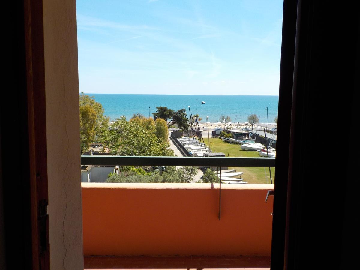 Hotel Le Pleiadi Сан-Феличе-Чирчео Экстерьер фото